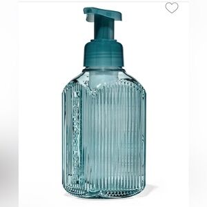 Bath & Body Works Green Vertical Lines Gentle & Clean Foaming Hand Soap